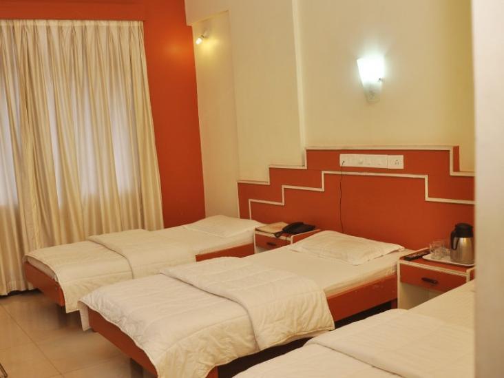 Hotel Satyaheera 马普萨 外观 照片