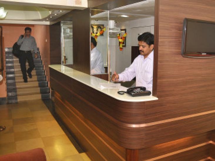 Hotel Satyaheera 马普萨 外观 照片